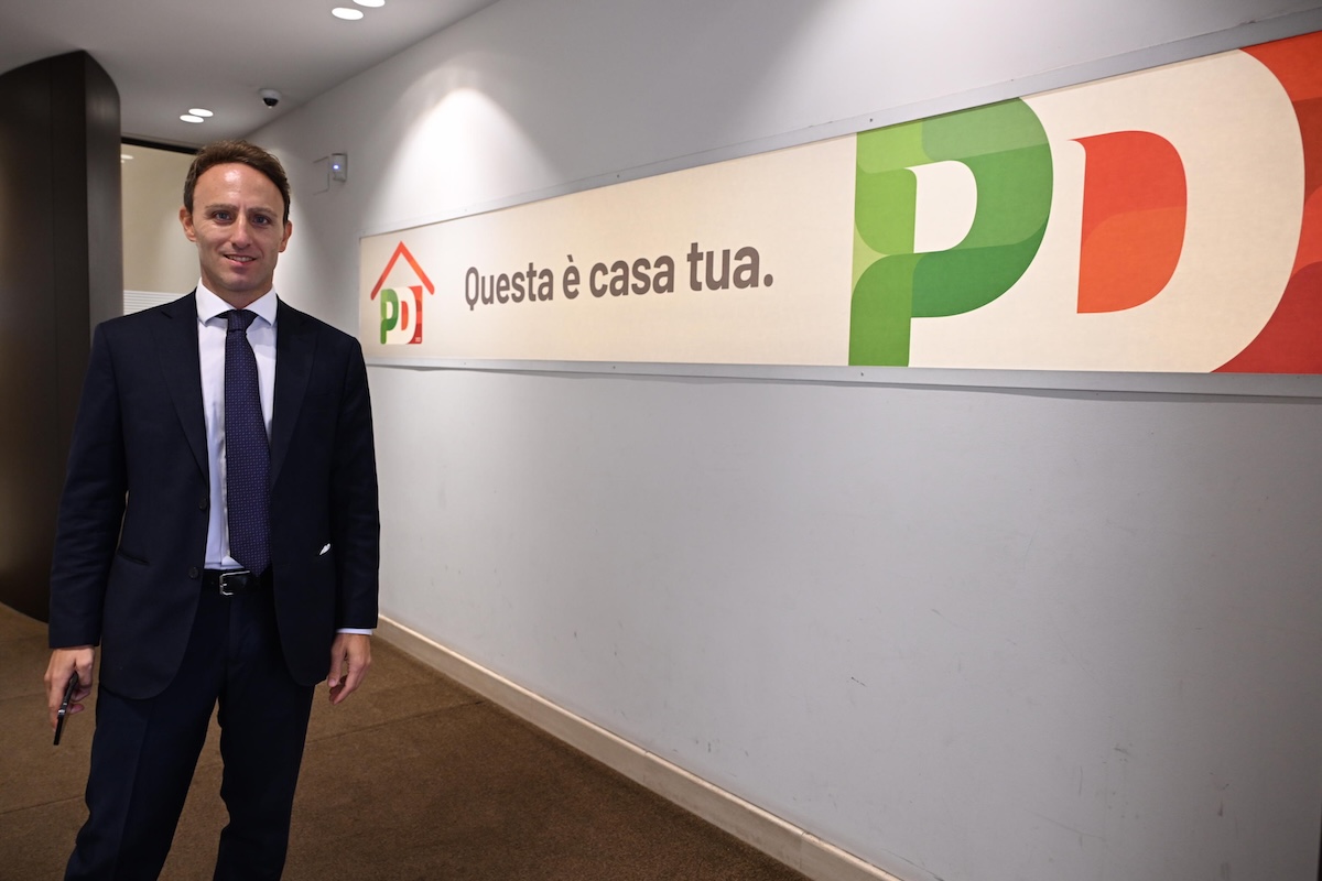 Piero De Luca, figlio del presidente della Campania Vincenzo De Luca, è il nuovo segretario del PD in Campania