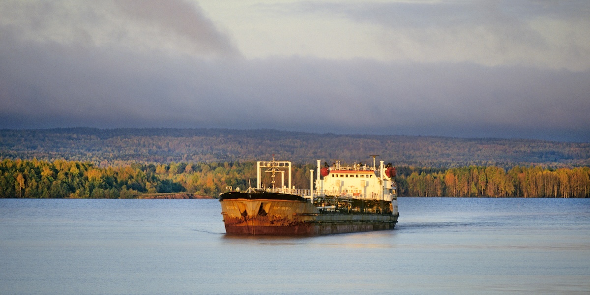La Francia ha abbordato una petroliera sospettata di essere usata dalla Russia per aggirare le sanzioni