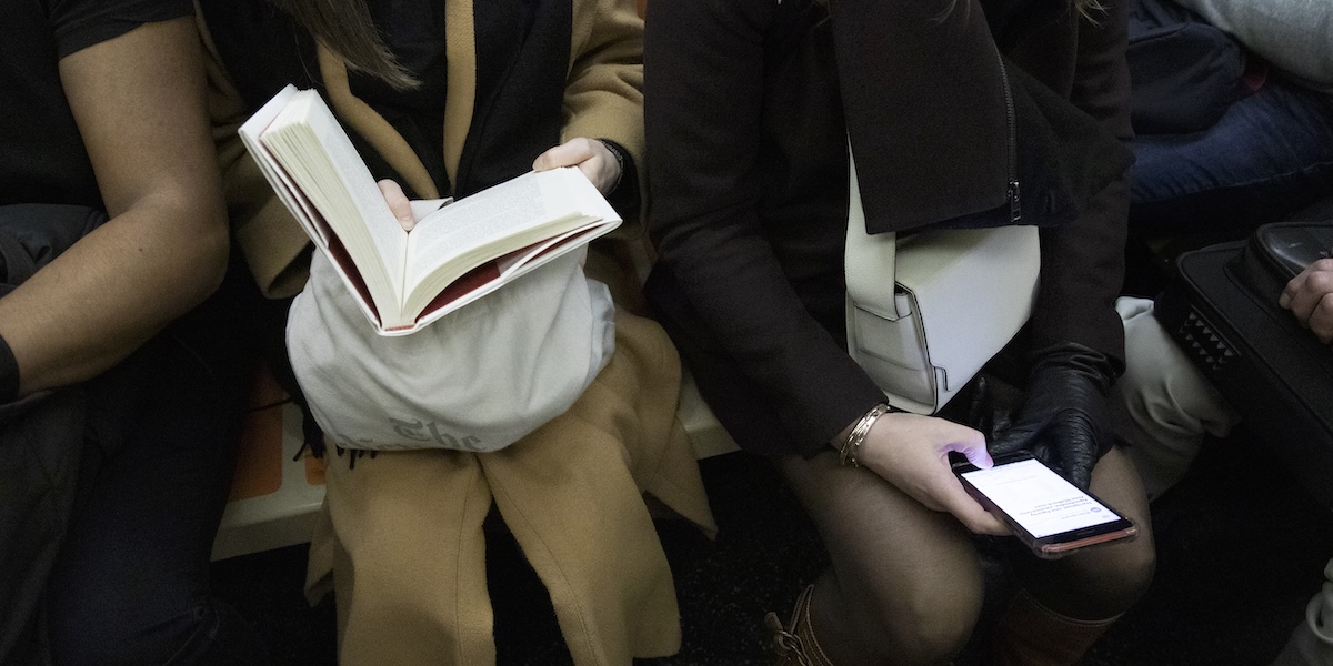 Leggi l'articolo: Stiamo tornando analfabeti?