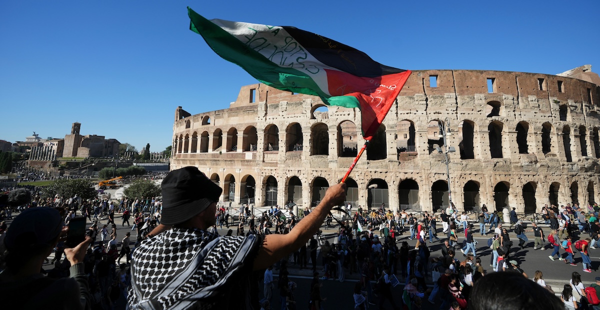 Le foto della grande manifestazione per la Palestina a Roma