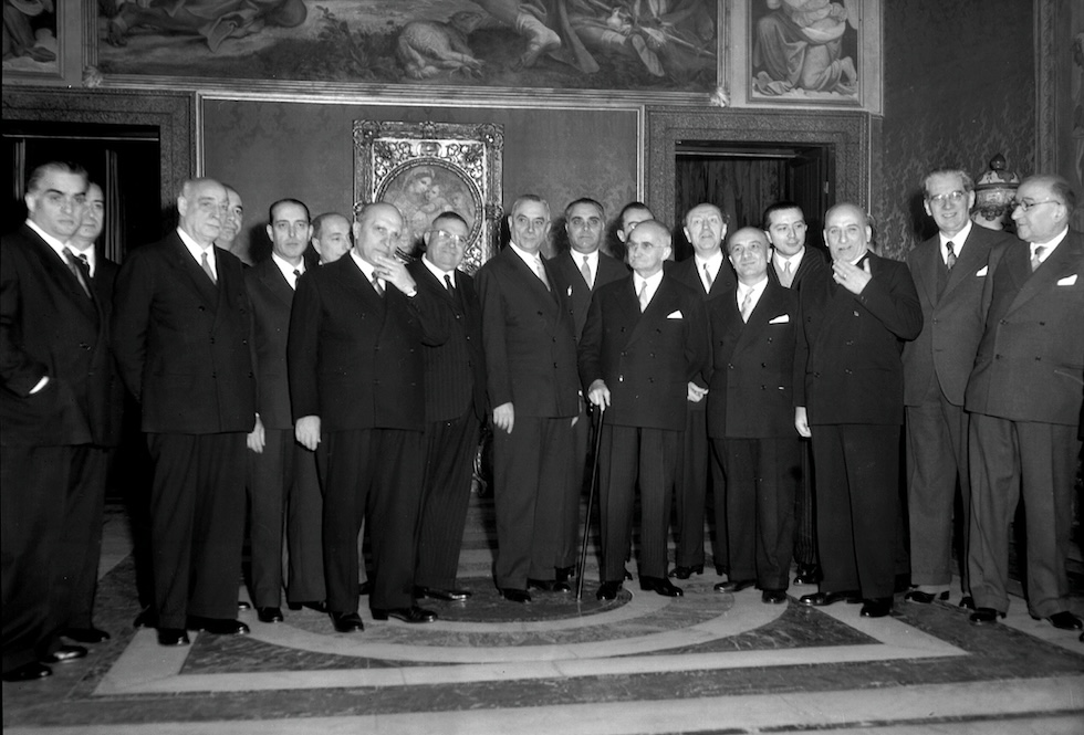 Una foto del governo Fanfani I del gennaio 1954