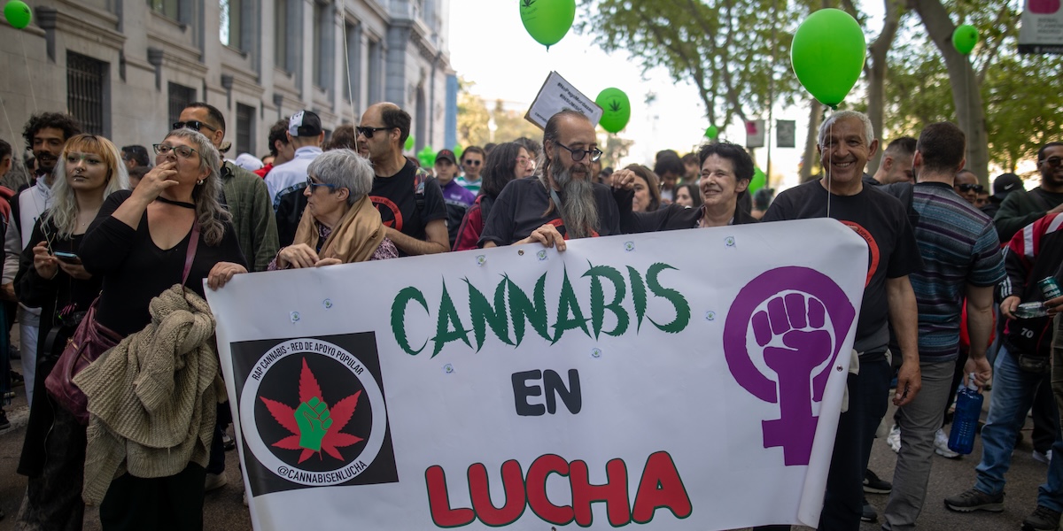 Il governo spagnolo ha autorizzato l’uso della cannabis per scopi terapeutici