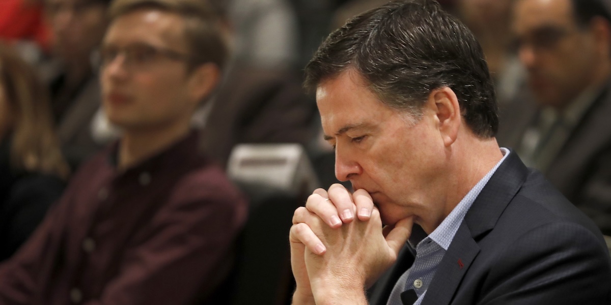 L’ex direttore dell’FBI James Comey, incriminato su pressione di Trump, si è dichiarato innocente