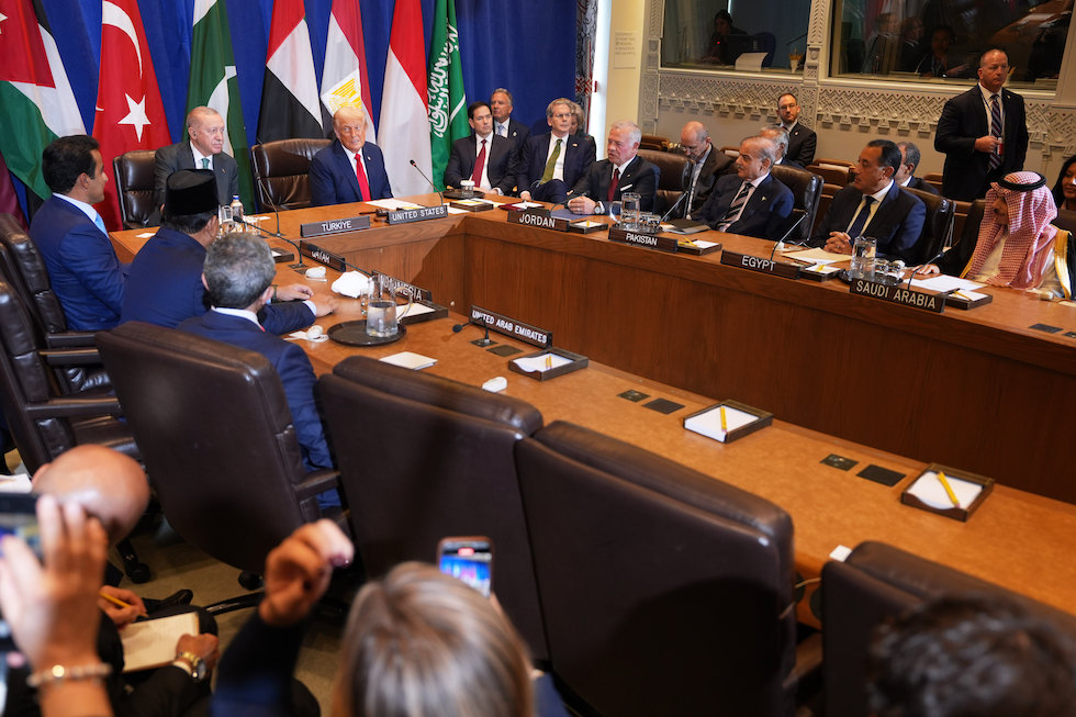 L'incontro tra Trump e i rappresentanti di vari paesi arabi e musulmani, 23 settembre 2025