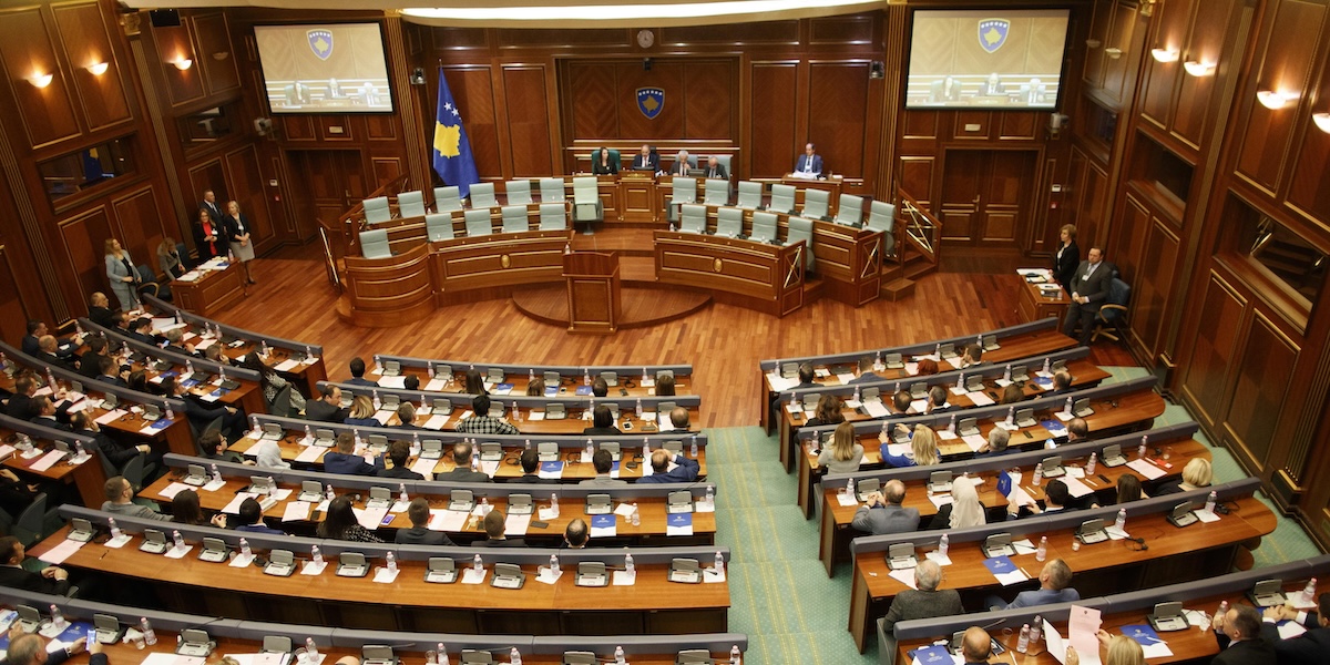 Il parlamento del Kosovo ha completato la nomina della sua presidenza e si è infine insediato, dopo 8 mesi dalle elezioni