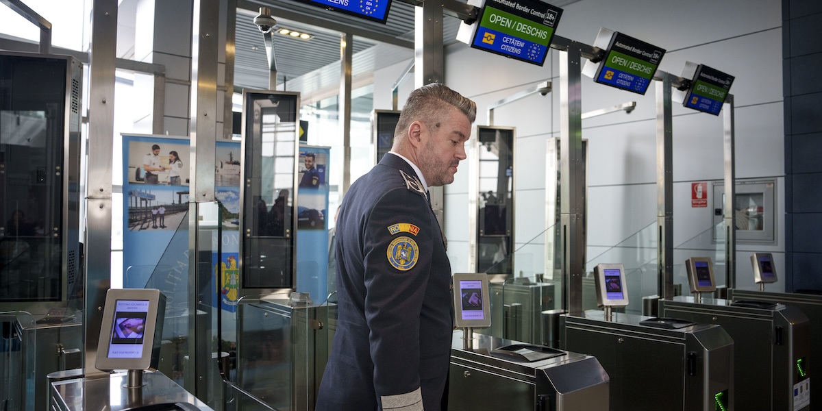 Dal 12 ottobre c’è un nuovo sistema di controlli per i cittadini extra-europei che entrano nell’area Schengen