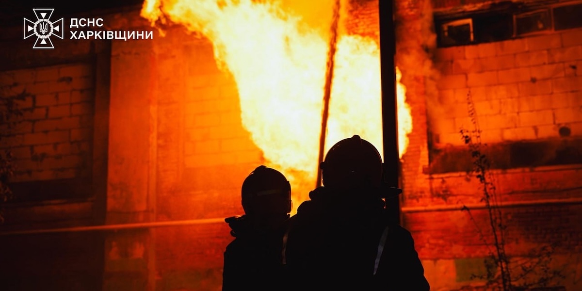 Un bombardamento russo su Kharkiv, in Ucraina, ha danneggiato l’ospedale e lasciato 30mila persone senza elettricità