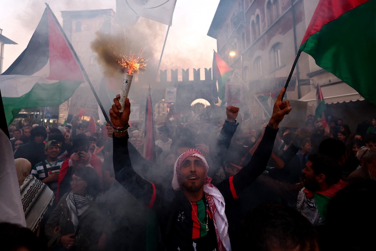 Le foto delle proteste prima della partita Italia-Israele a Udine