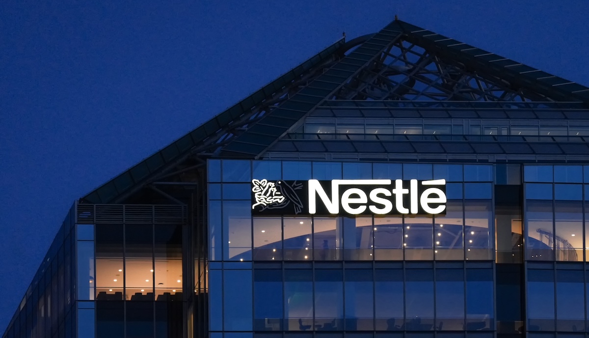 Nestlé licenzierà 16mila dipendenti, in un piano aziendale per risparmiare oltre 3 miliardi di euro