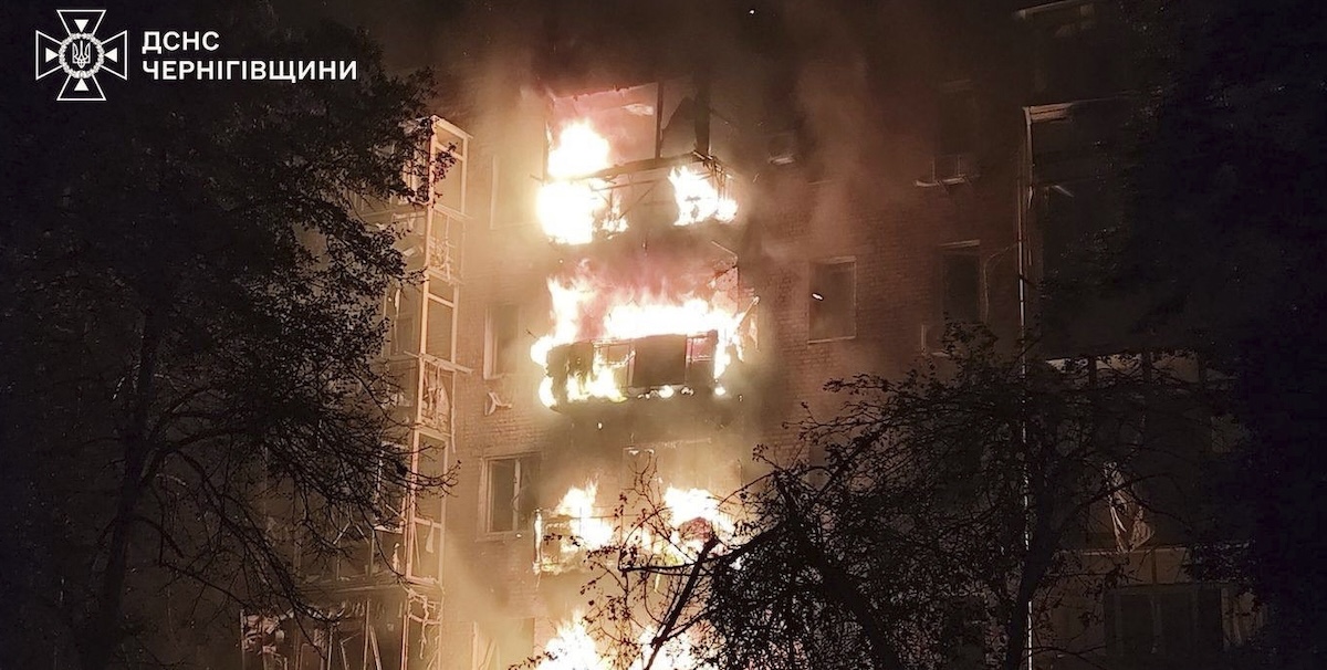 La Russia ha compiuto un grosso attacco con missili e droni contro l’Ucraina, causando interruzioni di corrente in molte regioni