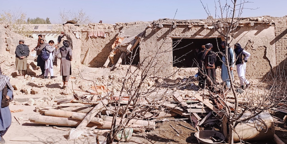 Venerdì il Pakistan ha bombardato parti dell’Afghanistan, uccidendo almeno dieci persone