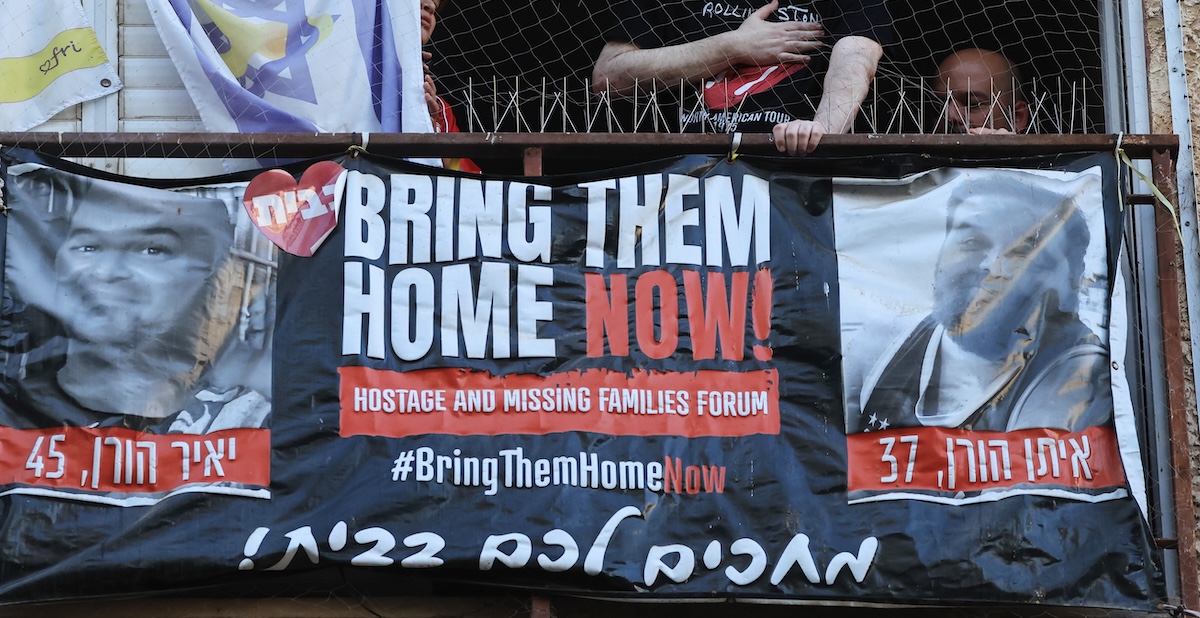 Hamas ha consegnato alla Croce Rossa i corpi di quelli che dice essere altri due ostaggi israeliani morti