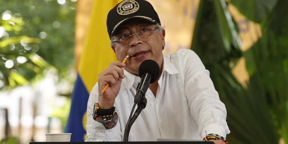 Trump ha sospeso gli aiuti alla Colombia, dopo che il presidente colombiano ha detto che gli attacchi statunitensi nei Caraibi sono omicidi