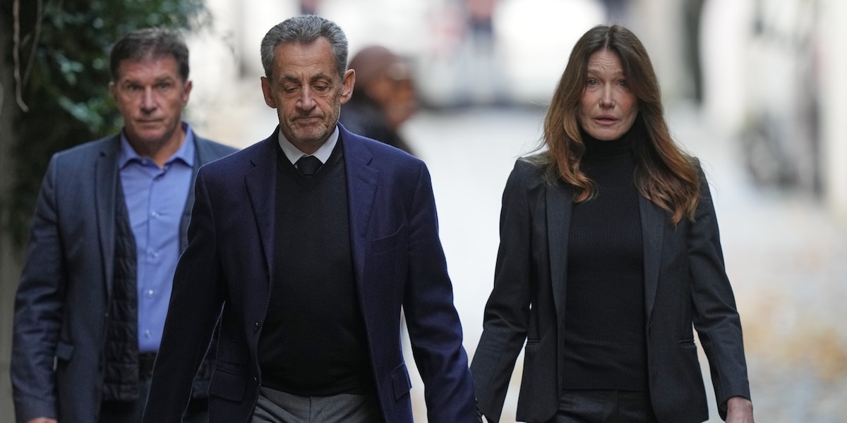 Nicolas Sarkozy ha iniziato a scontare la sua pena in carcere