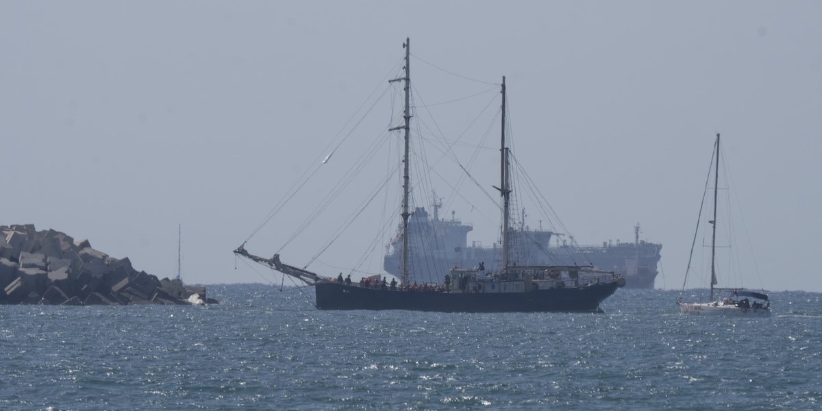 La procura di Roma ha aperto un’indagine per sequestro di persona e danneggiamento per quanto accaduto agli attivisti della Flotilla