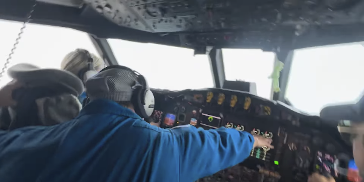 Leggi l'articolo: Il turbolento video girato nell’aereo che è entrato nell’uragano Melissa per studiarlo 