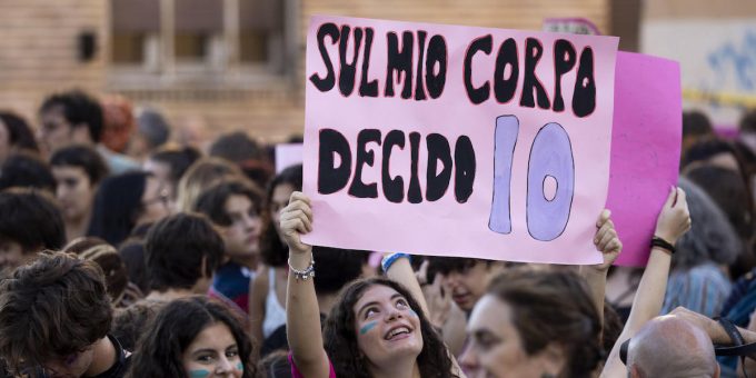 Molte cose non tornano nei fondi del Piemonte per il sostegno alla maternità