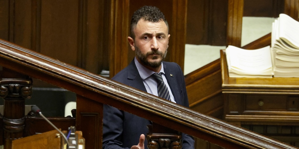 Emanuele Pozzolo è stato condannato a un anno e tre mesi per porto abusivo di armi