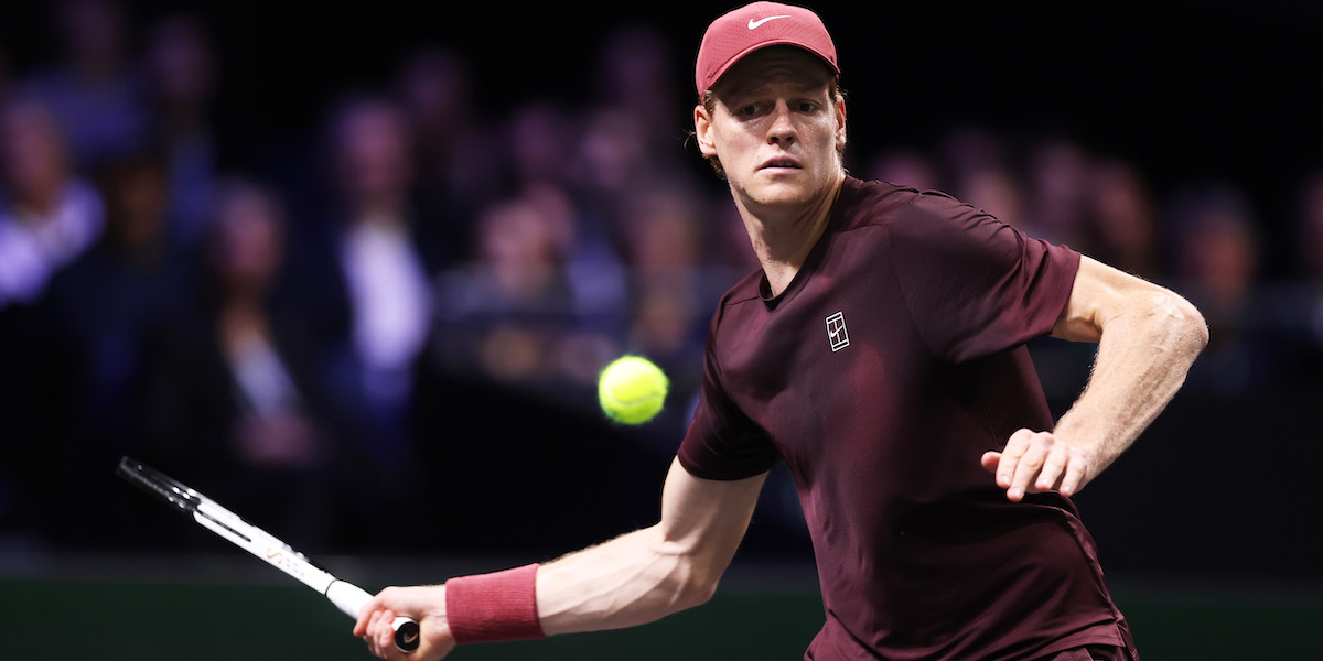 Jannik Sinner è in finale nel torneo di tennis Masters 1000 di Parigi