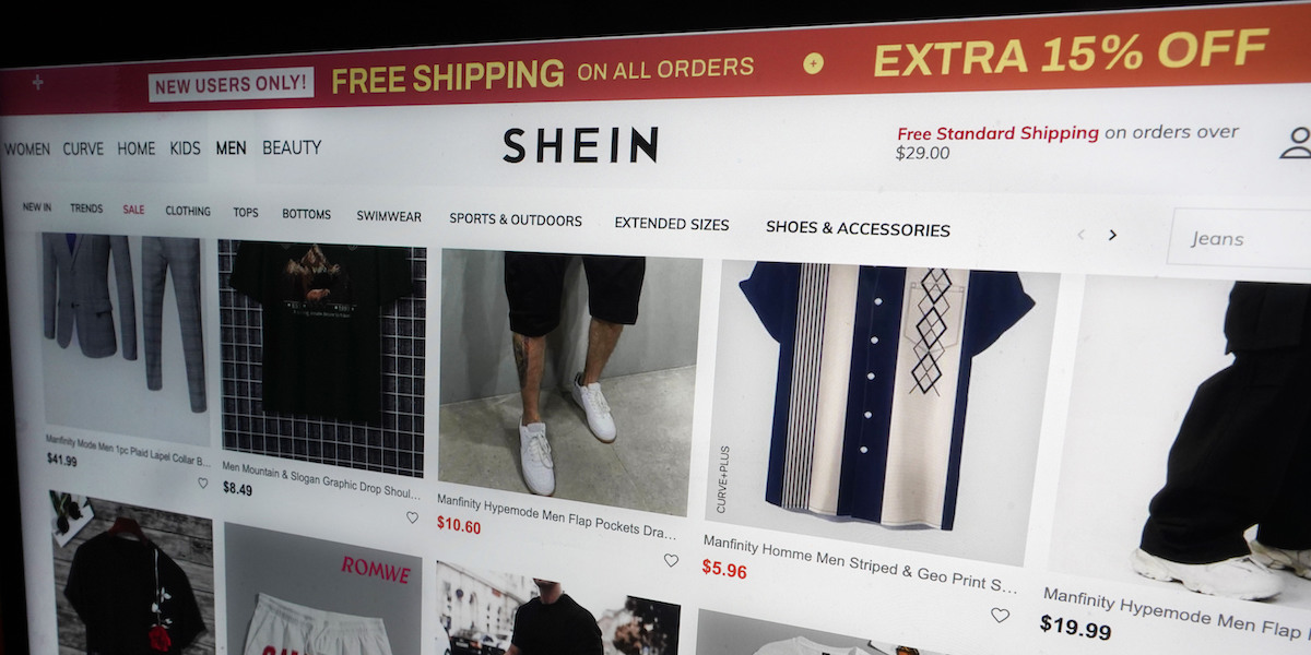 In Francia Shein è stata denunciata per la vendita di una bambola sessuale con fattezze infantili