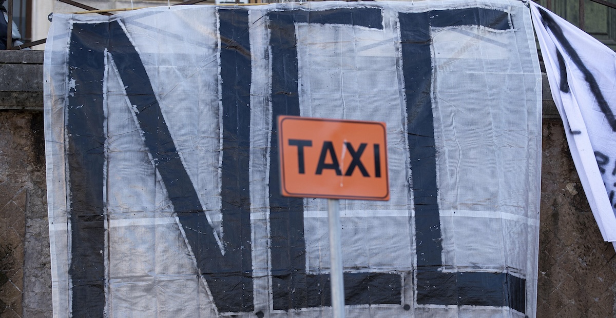 La Corte costituzionale ha annullato alcune limitazioni introdotte dal governo sui servizi di noleggio auto con conducente