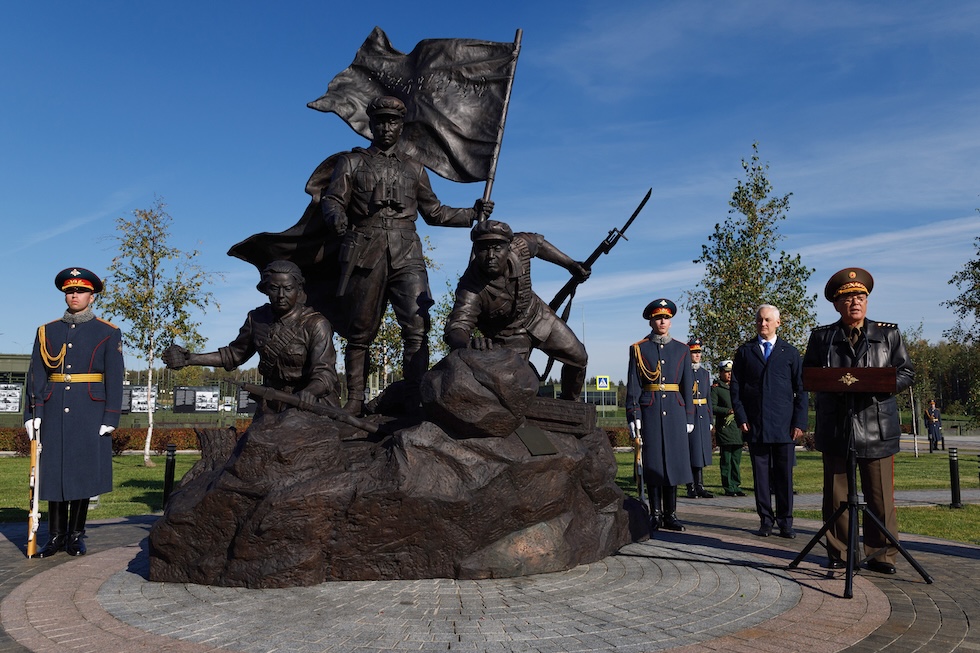 Un monumento dedicato ai soldati nordcoreani ad Alabino, vicino Mosca: a lungo il regime aveva negato il suo coinvolgimento