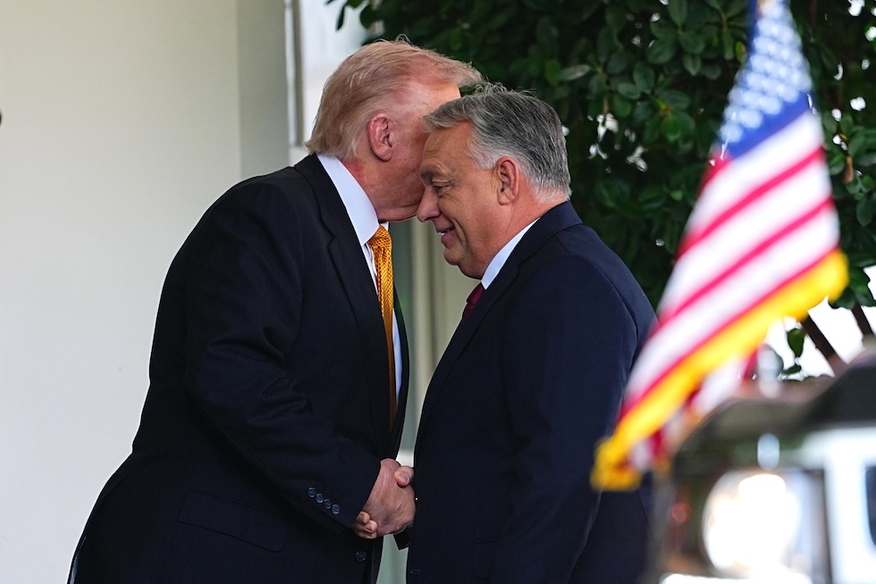 Trump riceve Orbán alla Casa Bianca, il 7 novembre 