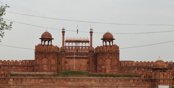 C’è stata un’esplosione nel centro di New Delhi: sono morte almeno 8 persone