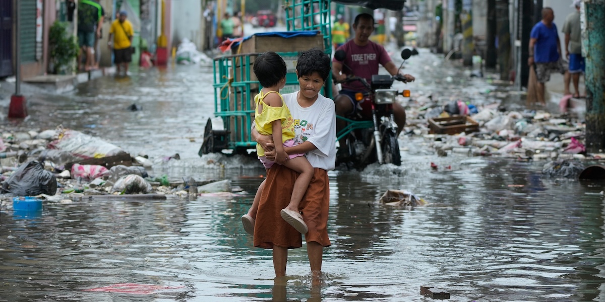 Nelle Filippine il tifone Fung-wong ha causato 18 morti