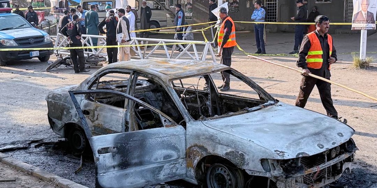 Un uomo si è fatto esplodere a Islamabad uccidendo almeno 12 persone