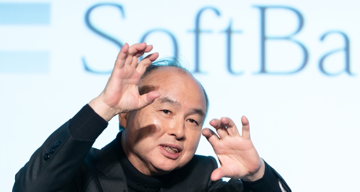 La società giapponese SoftBank ha venduto tutte le sue azioni di Nvidia per 5 miliardi di euro: li investirà nel settore dell’AI