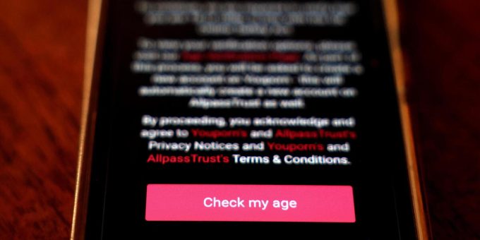 E quindi da domani cosa succede ai siti porno?