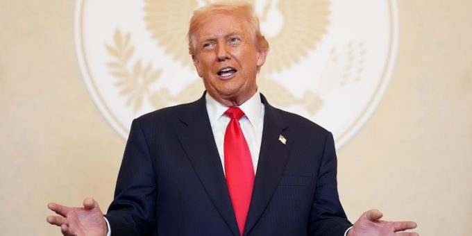 Donald Trump si è rivolto alla Corte Suprema per l’annullamento della sentenza che lo condanna a risarcire la giornalista E. Jean Carroll