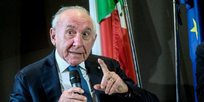 Al Garante della privacy non si dimette nessuno