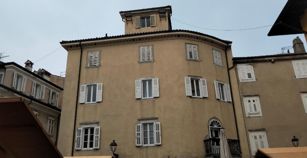 In provincia di Trieste una donna ha ucciso il figlio di 9 anni tagliandogli la gola