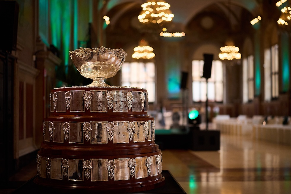 La Coppa Davis esposta a Palazzo Re Enzo, a Bologna, 16 novembre 2025 (Emmanuele Ciancaglini/Getty Images for ITF)