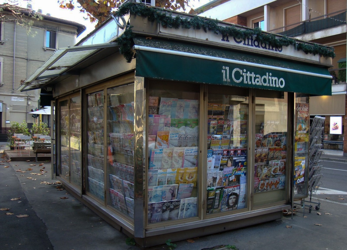Il chiosco dall'esterno (Riccardo Trabattoni/il Post)