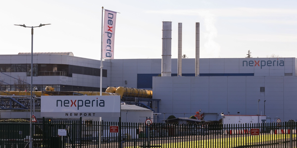 Il governo dei Paesi Bassi ha sospeso il controllo statale sull’azienda di semiconduttori cinese Nexperia