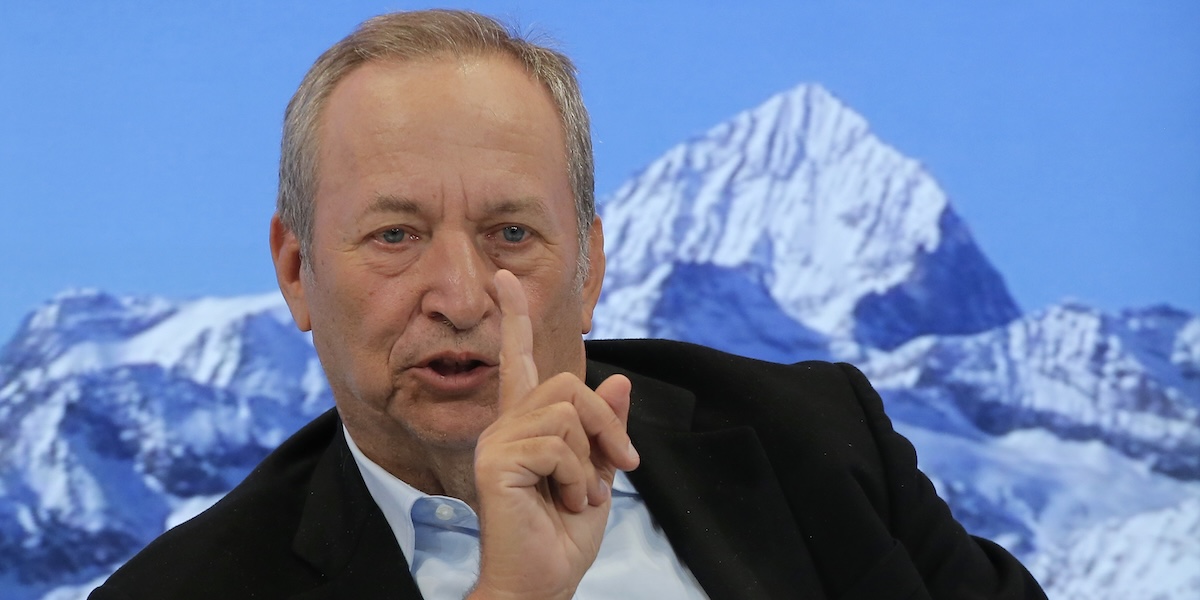 Il celebre economista Larry Summers si è dimesso dal consiglio di amministrazione di OpenAI per via dei suoi legami con Jeffrey Epstein