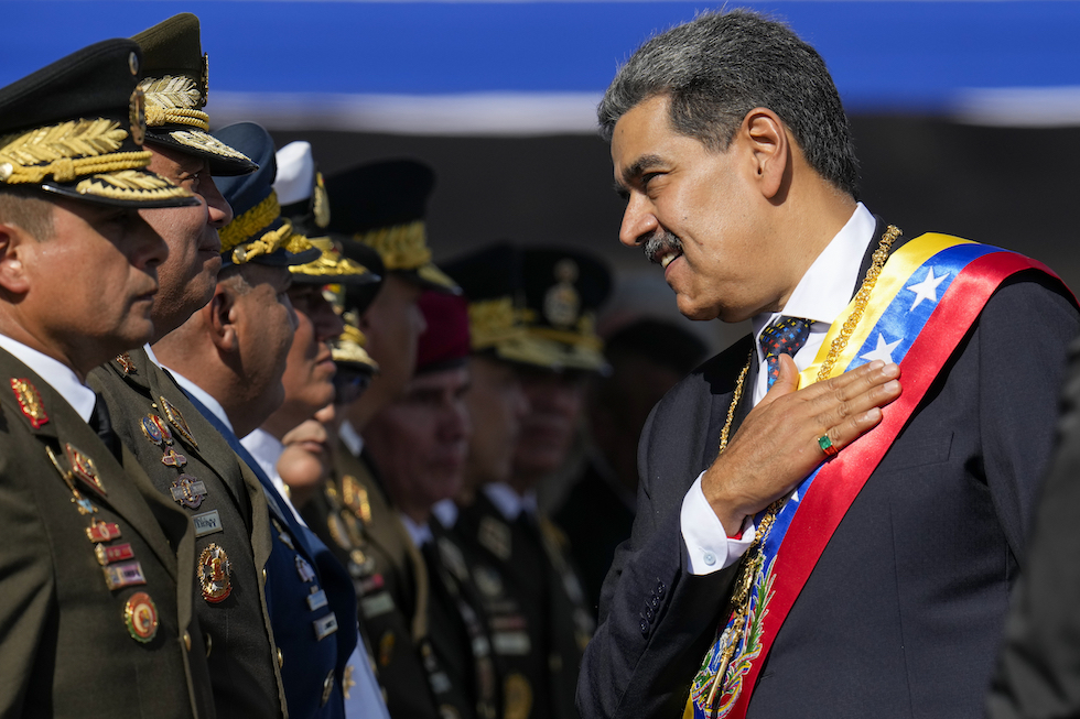 Nicolás Maduro passa in rassegna i militari, gennaio 2025