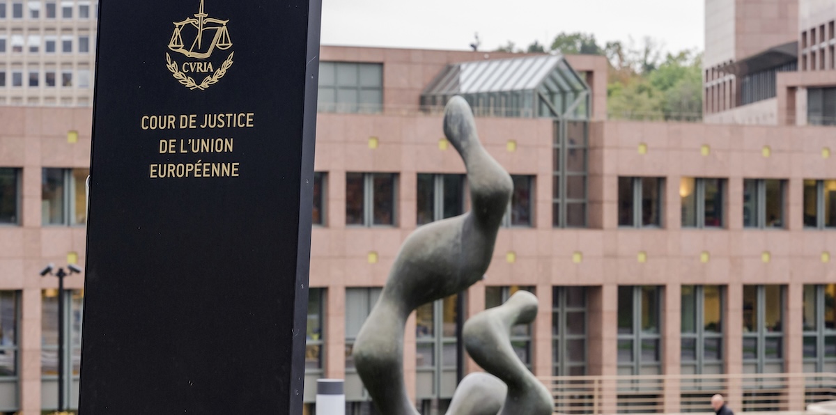 I paesi europei devono riconoscere i matrimoni tra persone dello stesso sesso celebrati in altri paesi dell’Unione, dice la Corte di giustizia