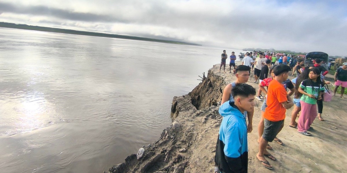 12 persone sono morte e 30 sono disperse per una frana che ha travolto due imbarcazioni sul fiume Ucayali, in Perù