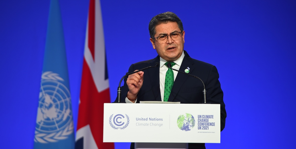 Trump ha concesso la grazia all’ex presidente dell’Honduras Juan Orlando Hernández, condannato a 45 anni negli Stati Uniti per narcotraffico