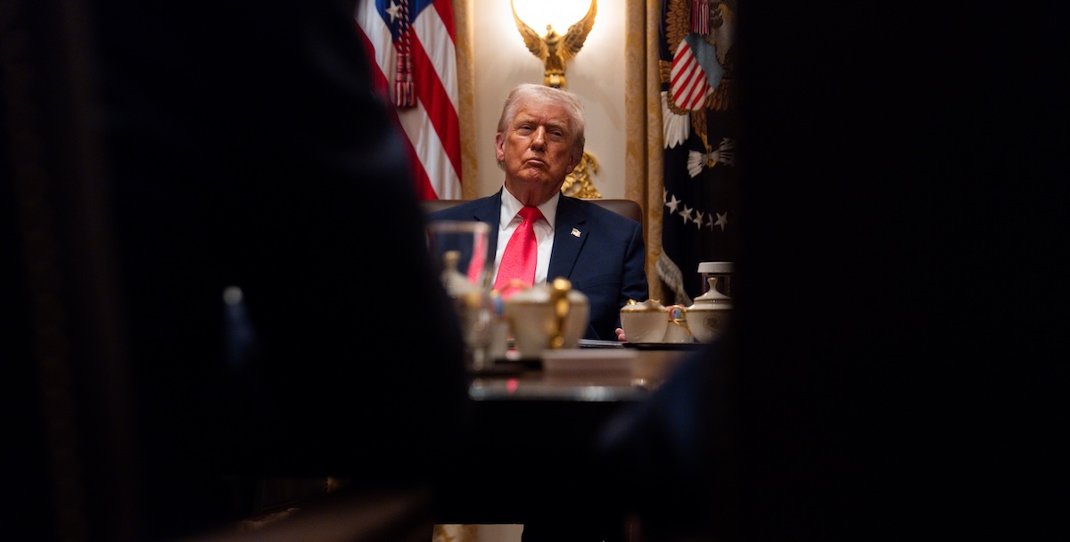 Trump ha sospeso le domande di immigrazione negli Stati Uniti da 19 paesi