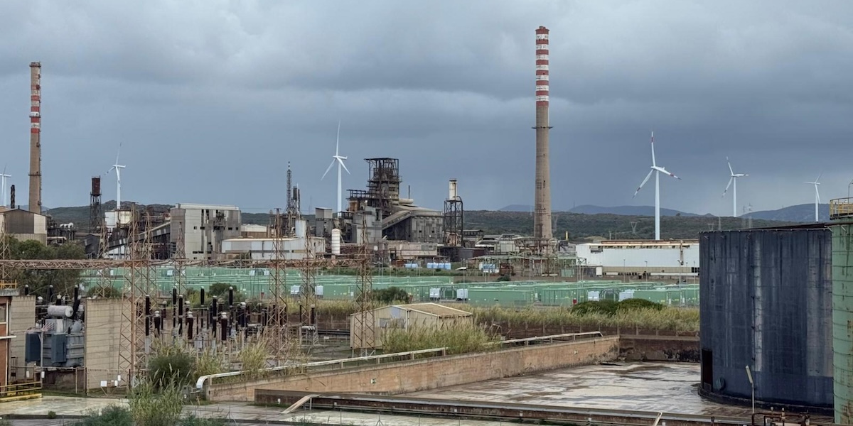 Lo stabilimento Eurallumina a Portovesme, nel sud-ovest della Sardegna (ANSA)