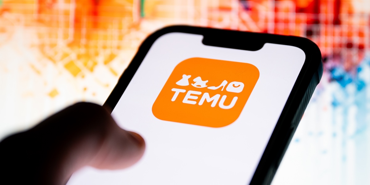 Il logo di Temu su uno smartphone. (Mateusz Slodkowski/SOPA Images via ZUMA Press Wire)