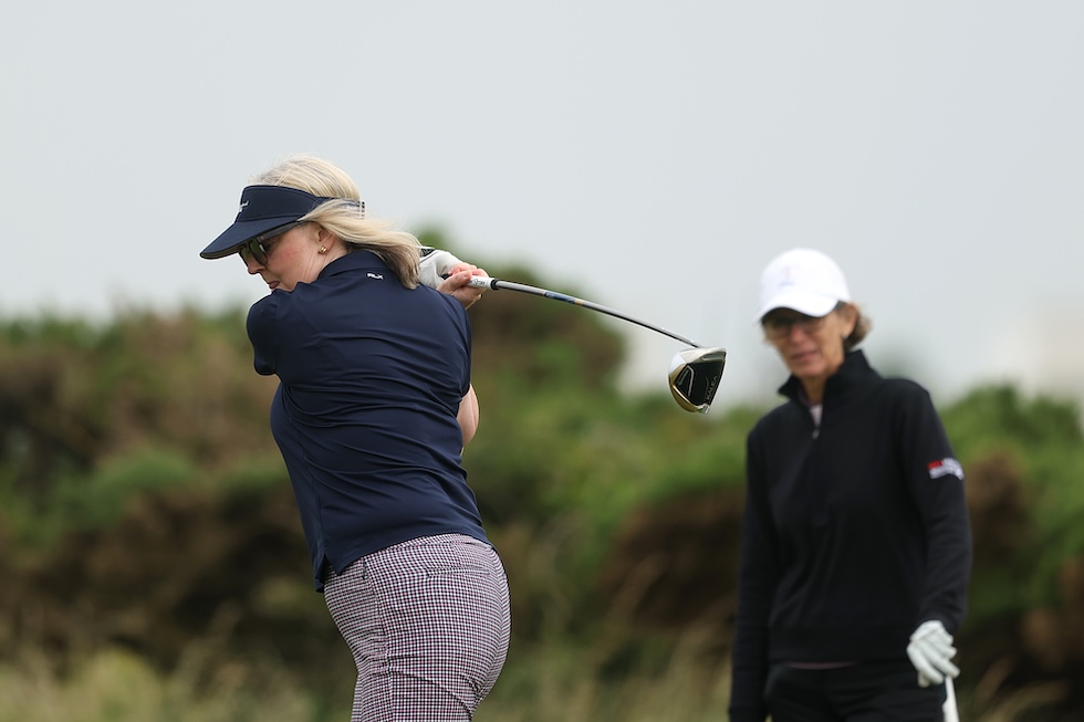 Truss durante una partita di golf in Scozia