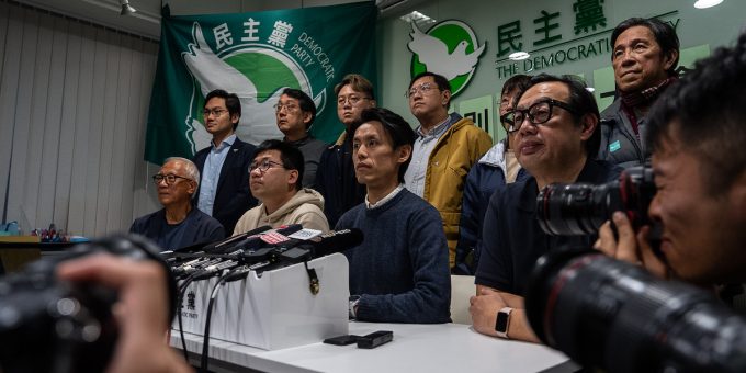 Il più antico partito pro-democrazia di Hong Kong ha approvato la risoluzione che ufficializza il suo smantellamento