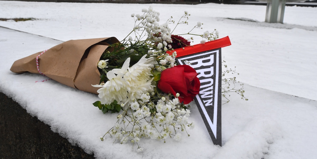 La polizia statunitense ha liberato l’unica persona sospettata di essere coinvolta nell’attacco armato alla Brown University