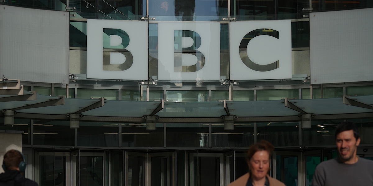 Trump ha chiesto alla BBC 10 miliardi di dollari di risarcimento per avere manipolato un suo discorso